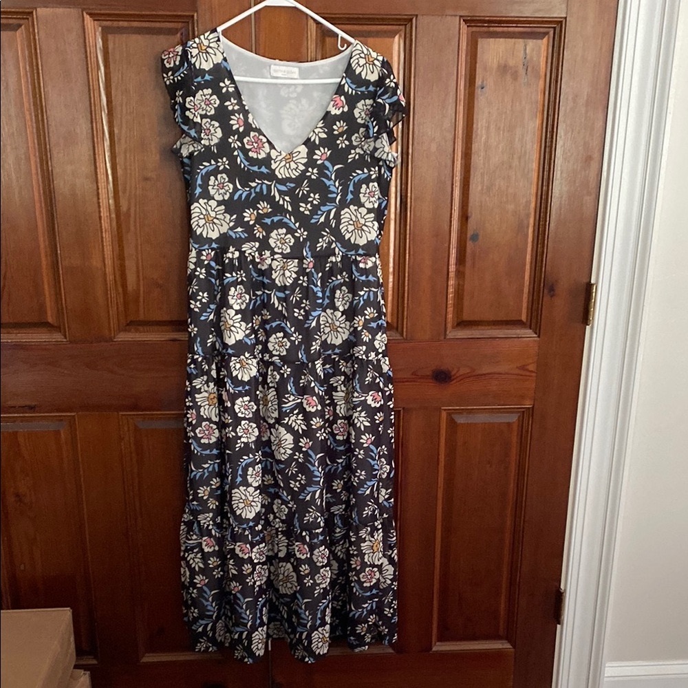 Smith & Quinn Floral V-Neck Tiered Dress